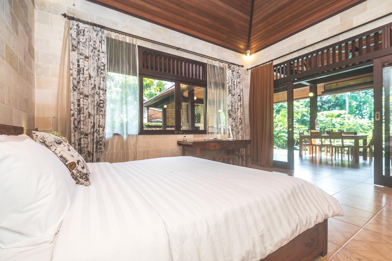 A Priori Villa Ubud エクステリア 写真