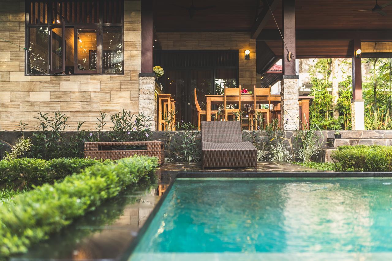 A Priori Villa Ubud エクステリア 写真