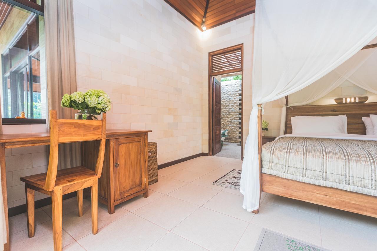 A Priori Villa Ubud エクステリア 写真