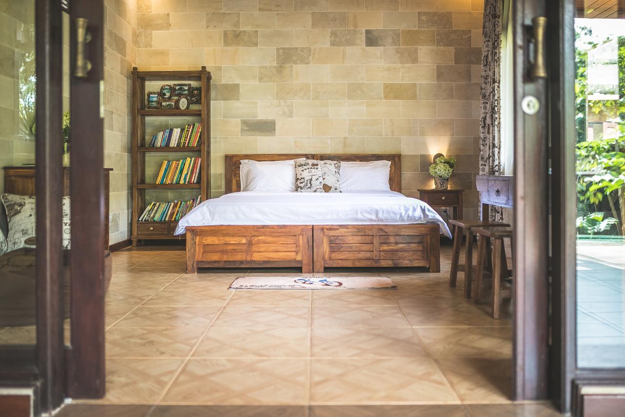 A Priori Villa Ubud エクステリア 写真