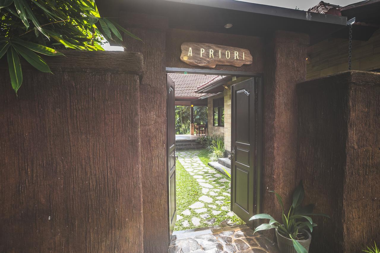A Priori Villa Ubud エクステリア 写真