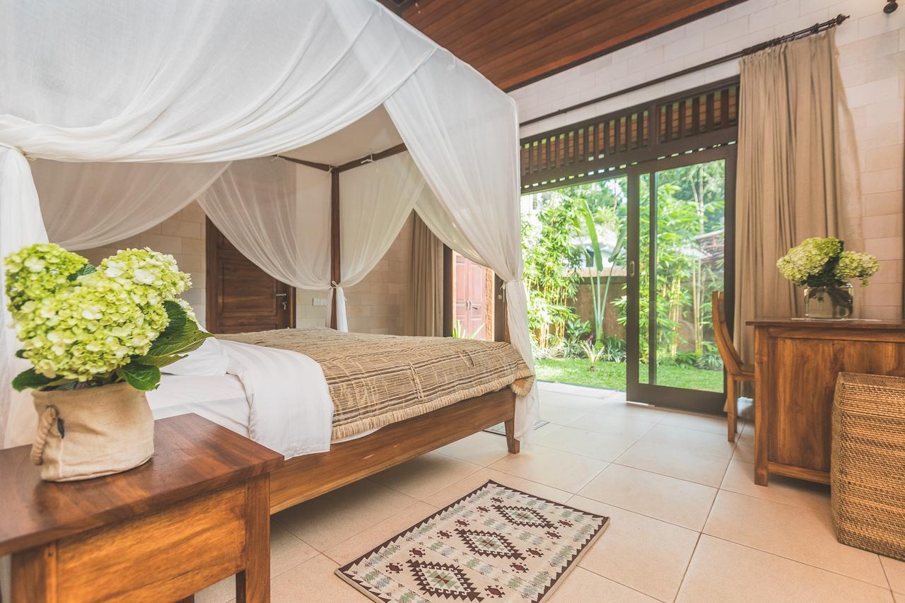 A Priori Villa Ubud エクステリア 写真