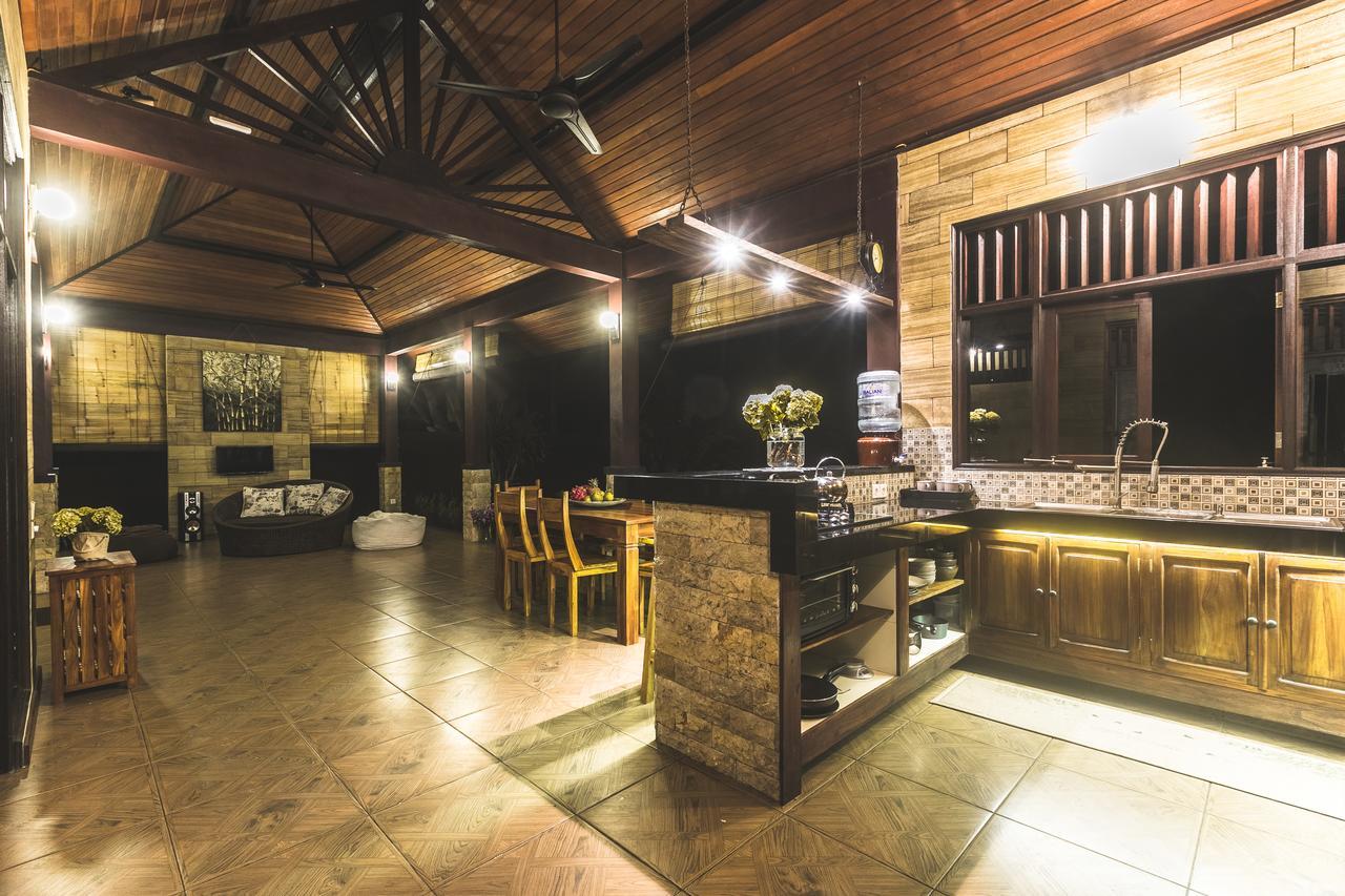A Priori Villa Ubud エクステリア 写真
