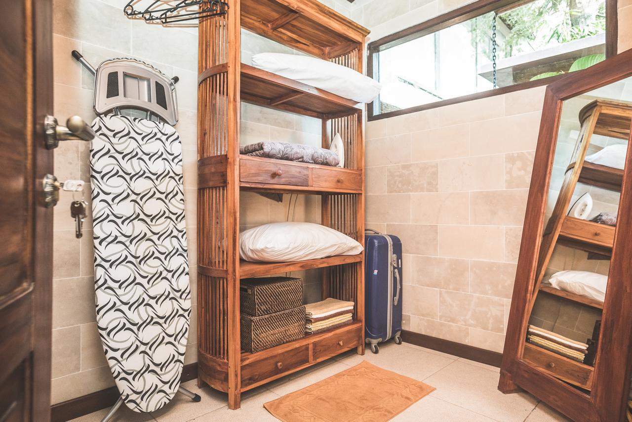 A Priori Villa Ubud エクステリア 写真